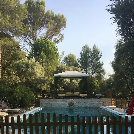Les Amandiers 2016 Alojamento de Acomodação e Pequeno-almoço Aix-en-Provence
